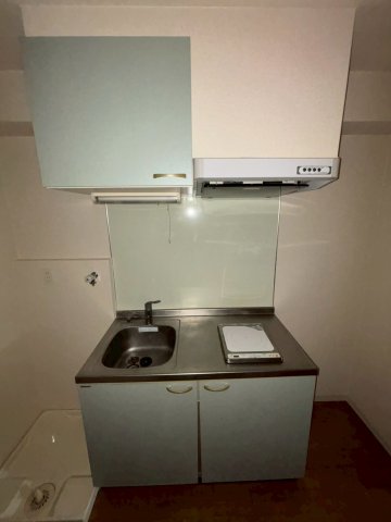 キッチン　同物件別部屋写真