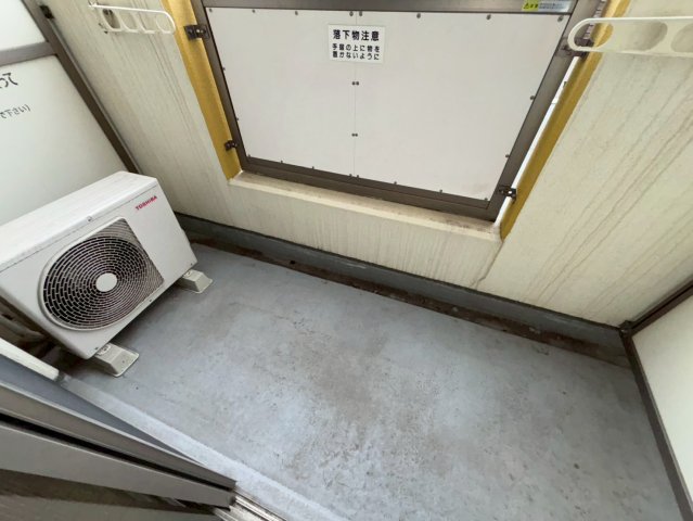 バルコニー　同物件別部屋写真
