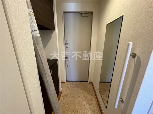 玄関　※別部屋の写真です