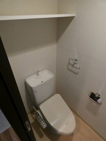 トイレ　写真は同タイプ住居です。