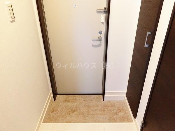 玄関　シューズボックスあり！