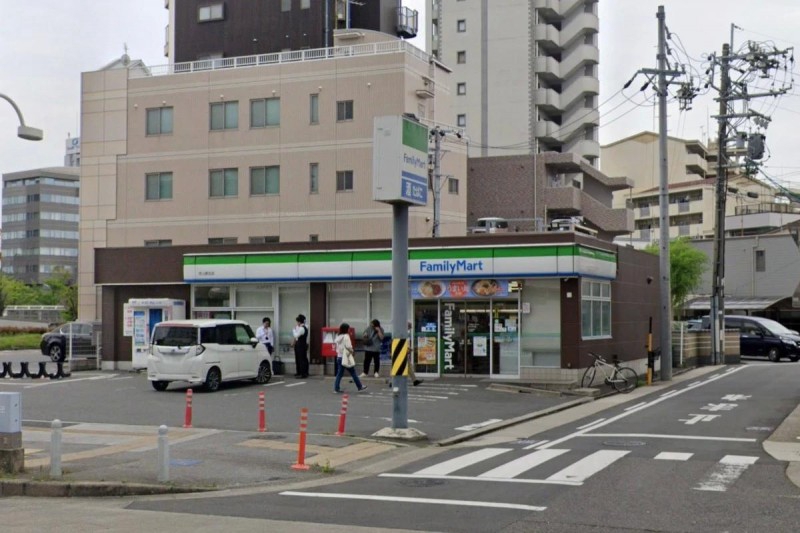 コンビニ　ファミリーマート 吹上駅北店（コンビニ）まで191m