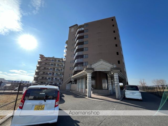 京阪本線 寝屋川市駅 バス乗車時間：12分 最寄りバス停で下車 徒歩3分 築29年