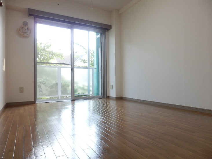 居室・リビング　洋室6帖陽当り良好♪