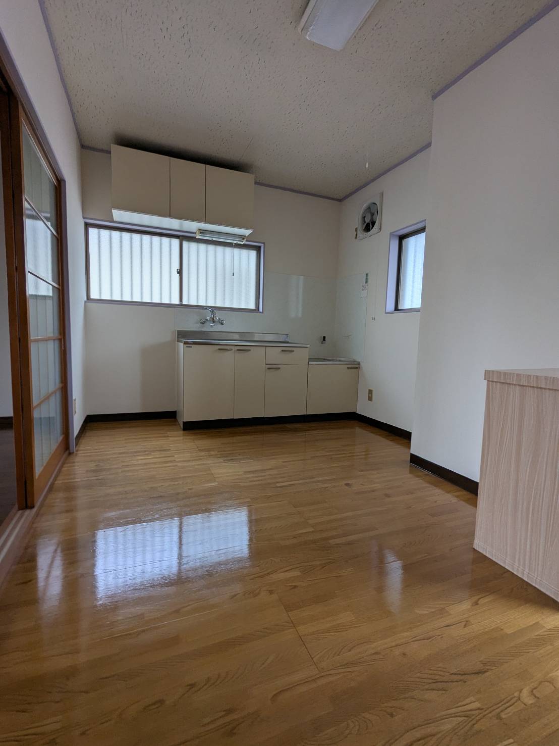 居室・リビング　テーブルも置ける広々としたダイニングスペース！