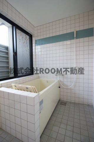 キッチン　コンパクトなキッチンで掃除もラクラク