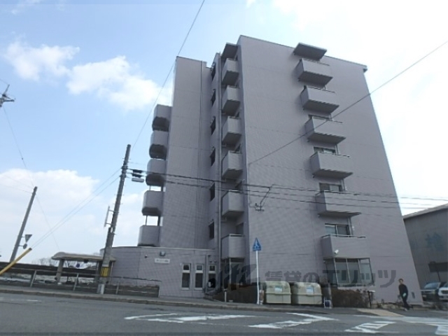 京都市南区吉祥院高畑町のマンションの建物外観