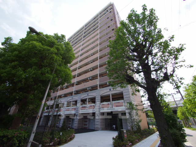 【大阪市浪速区浪速西のマンションの建物外観】
