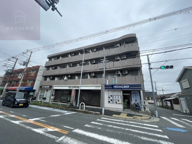 【小阪パームコートの建物外観】