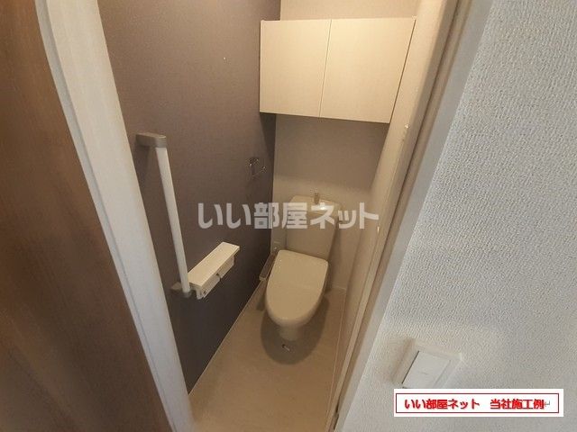 【メゾン　ド　ソレイユのトイレ】