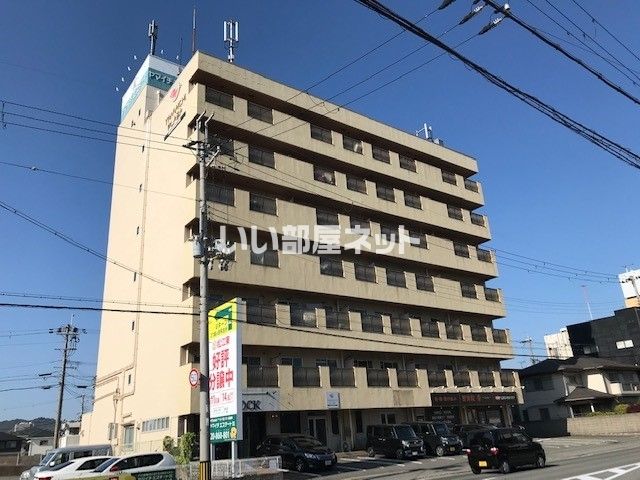 和歌山市松江北のマンションの建物外観