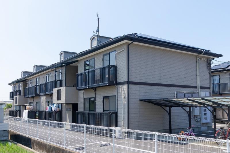 高松市高松町のアパートの建物外観