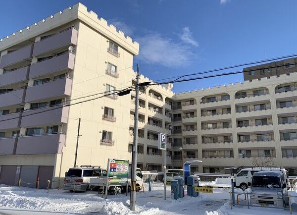 札幌市豊平区旭町のマンションの建物外観