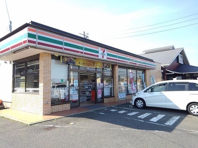 【下関市王司上町のアパートのコンビニ】