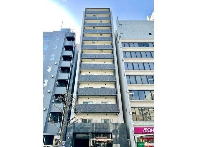 千代田区岩本町のマンションの建物外観