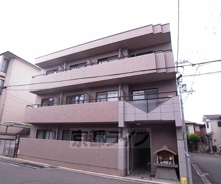 【京都市左京区下鴨下川原町のマンションの建物外観】