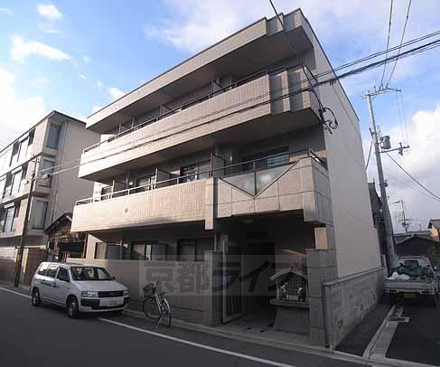 京都市左京区下鴨下川原町のマンションの建物外観