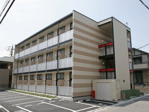 【レオパレス桂IIの建物外観】