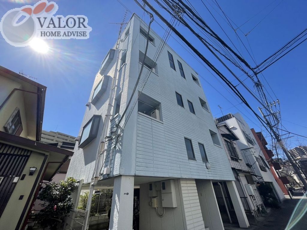 横浜市神奈川区松本町のマンションの建物外観