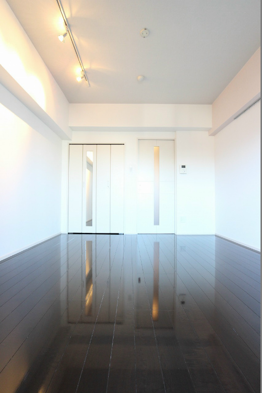 居室・リビング　8帖の洋室