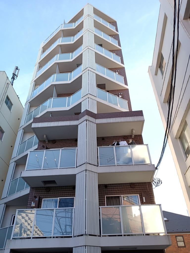 中野区上高田のマンションの建物外観