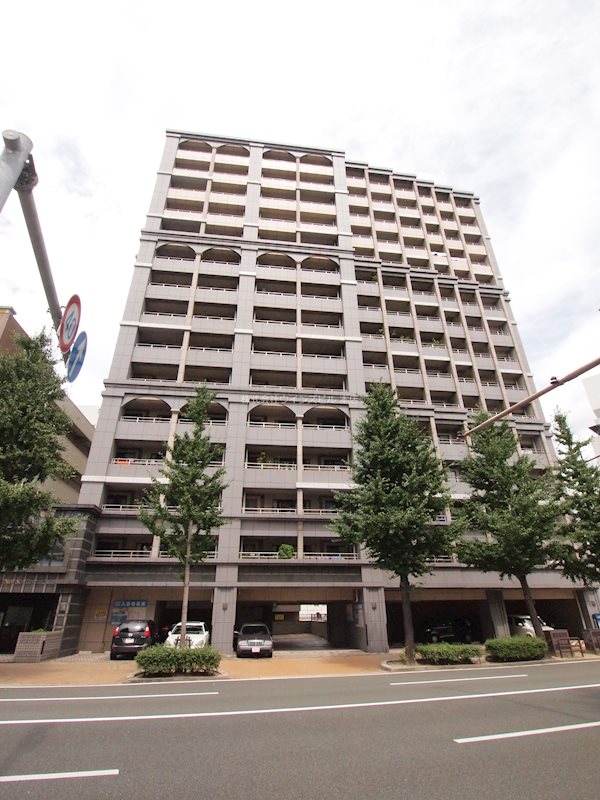 建物外観　JR小倉駅迄徒歩圏内豪華・賃貸マンション。