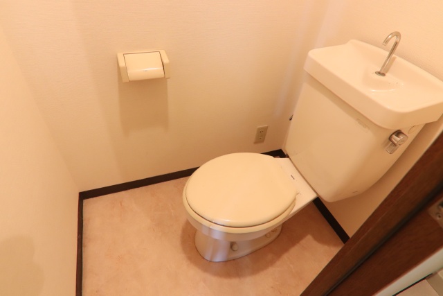 トイレ　※別部屋の写真の為、原状優先です。