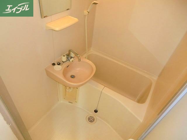 バス・シャワールーム　バス