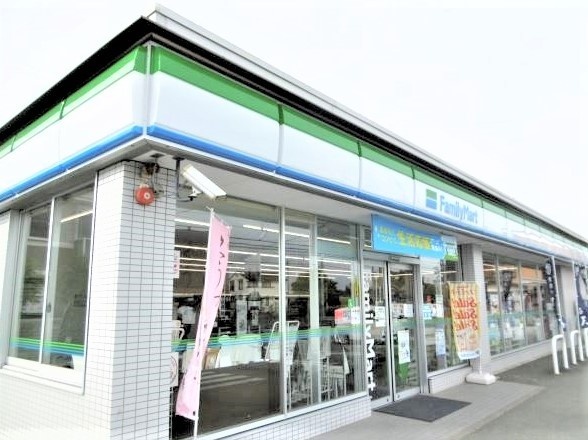 コンビニ　ファミリーマート伊勢桜木町店（コンビニ）まで1196m