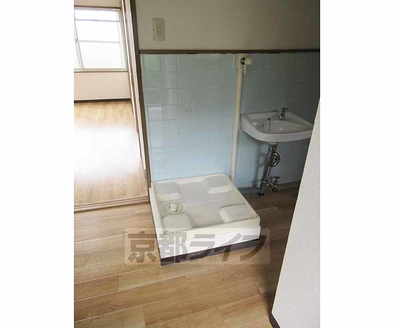 その他設備　入って左手に洗面所あります！