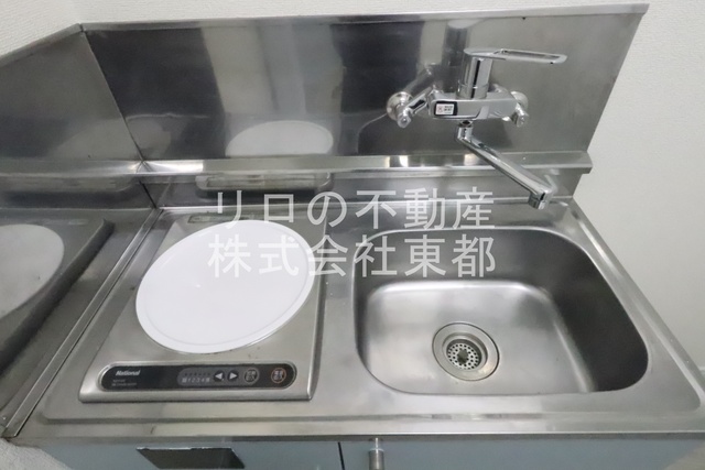 キッチン　ガスより火傷や火災のリスクが低いＩＨクッキングヒーター付！