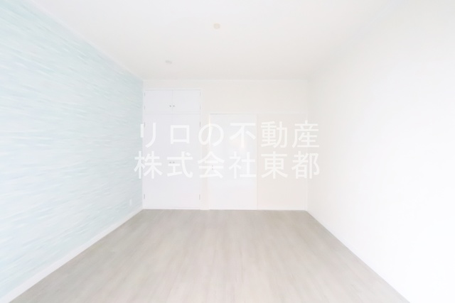 その他部屋・スペース　流行のアクセントクロスでおしゃれなお部屋を楽しみませんか？