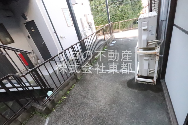 バルコニー　お天気のいい日は外干しもできますね！！