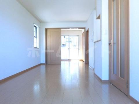 クレセント茨木Ⅱ 居室・リビング リビング クレセント茨木Ⅱ 居室・リビング リビング