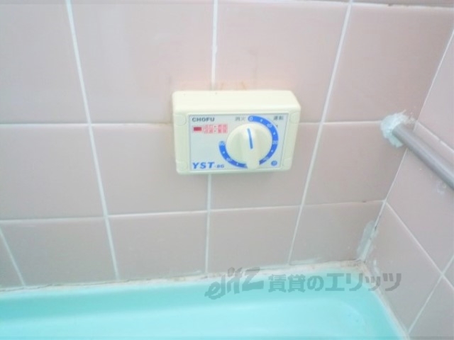 その他設備　給湯器リモコン