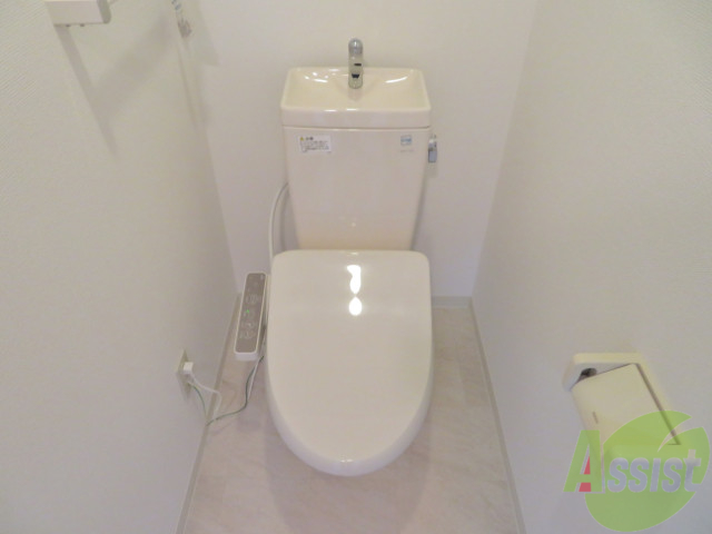 トイレ　トイレはウォシュレット付きなので嬉しいですね。
