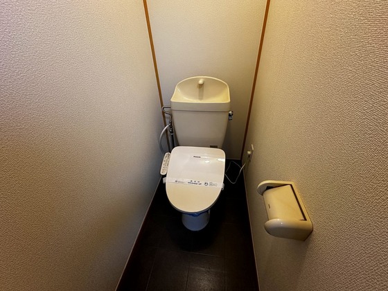 トイレ　※別部屋の写真です