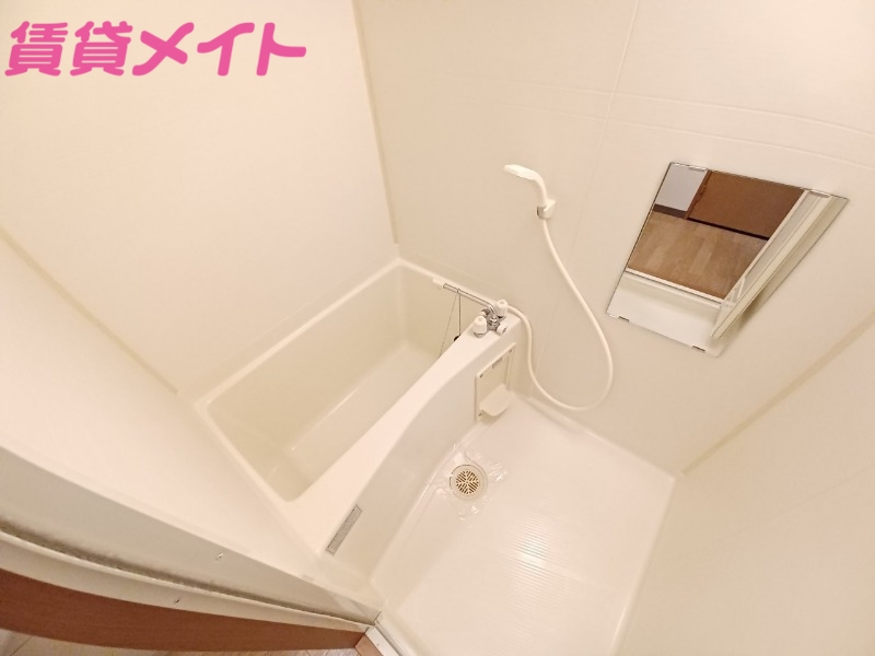 バス・シャワールーム　同型参考写真です。
