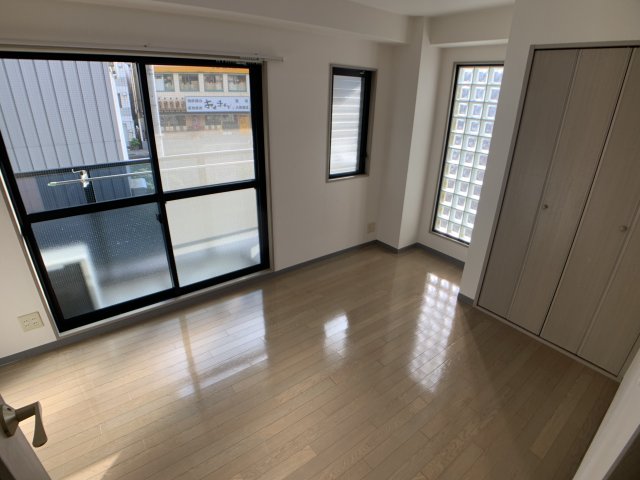 居室・リビング　エアコン付きで快適に過ごせます