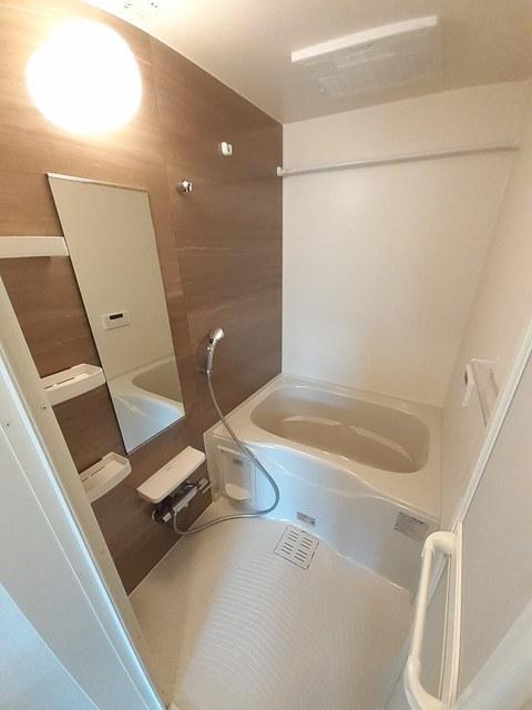 バス・シャワールーム　バスルーム