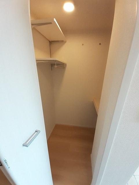 セキュリティ　収納