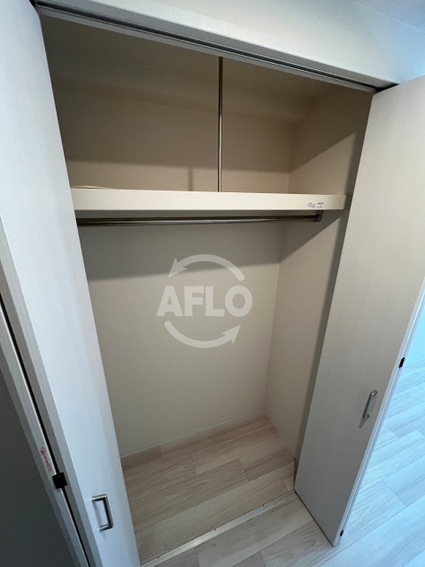 収納　レジュールアッシュあびこ　クローゼット