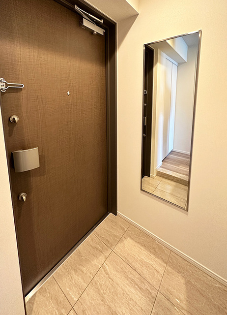玄関　※写真は同タイプ住戸です。