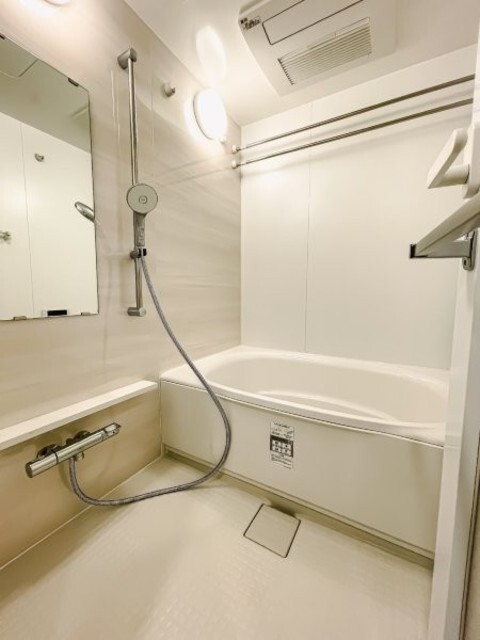 バス・シャワールーム　※写真は同タイプ住戸です。