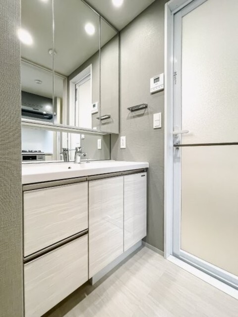 洗面設備　※写真は同タイプ住戸です。