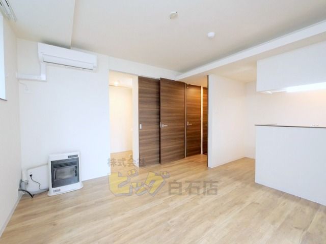 居室・リビング　広々リビングです♪