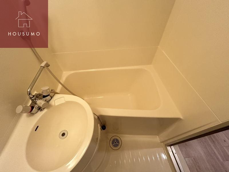 バス・シャワールーム　同施工会社・同型モデルの室内です。（参考写真・イメージ写真）