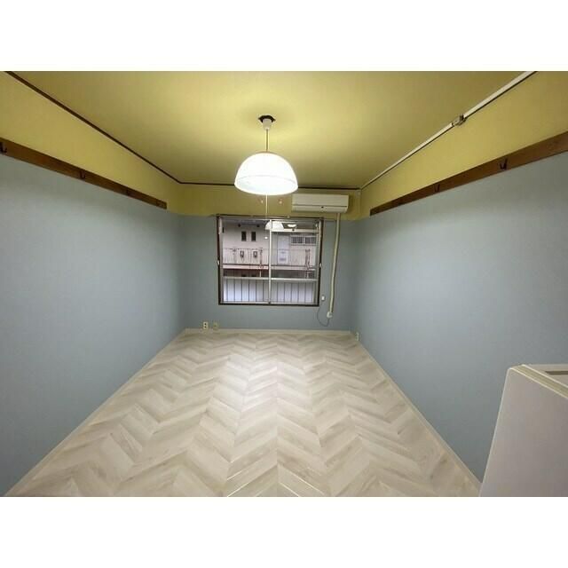 居室・リビング　別号室参考写真になります。