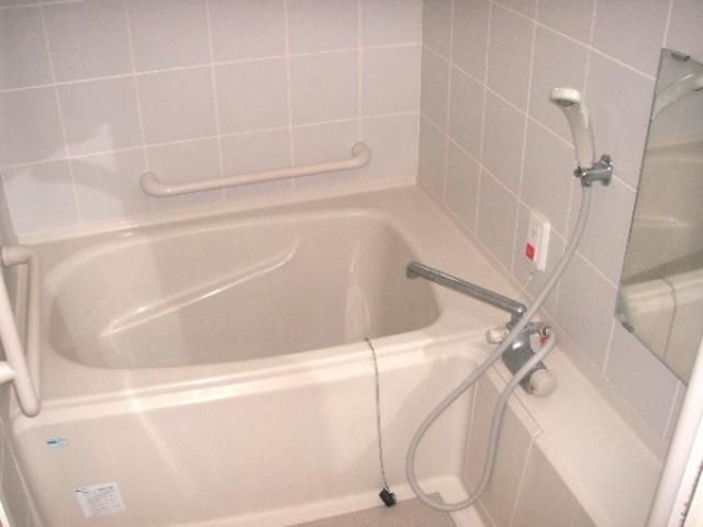 バス・シャワールーム　もちろん追い焚きできます！