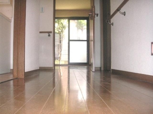 その他部屋・スペース　バリアフリーの広い廊下！